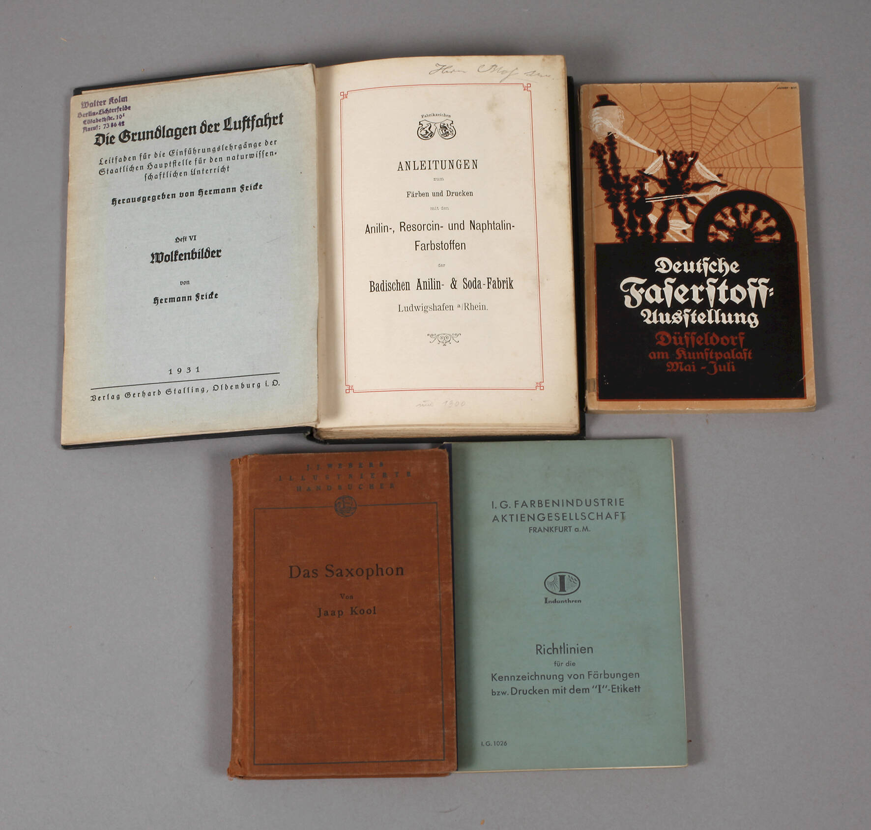 Fünf Lehr- und Musterbücher