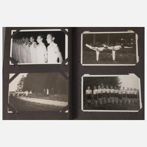 Zwei Postkartenalben