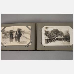 Zwei Postkartenalben