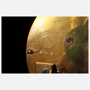 Große Kaminuhr mit Wetterstation