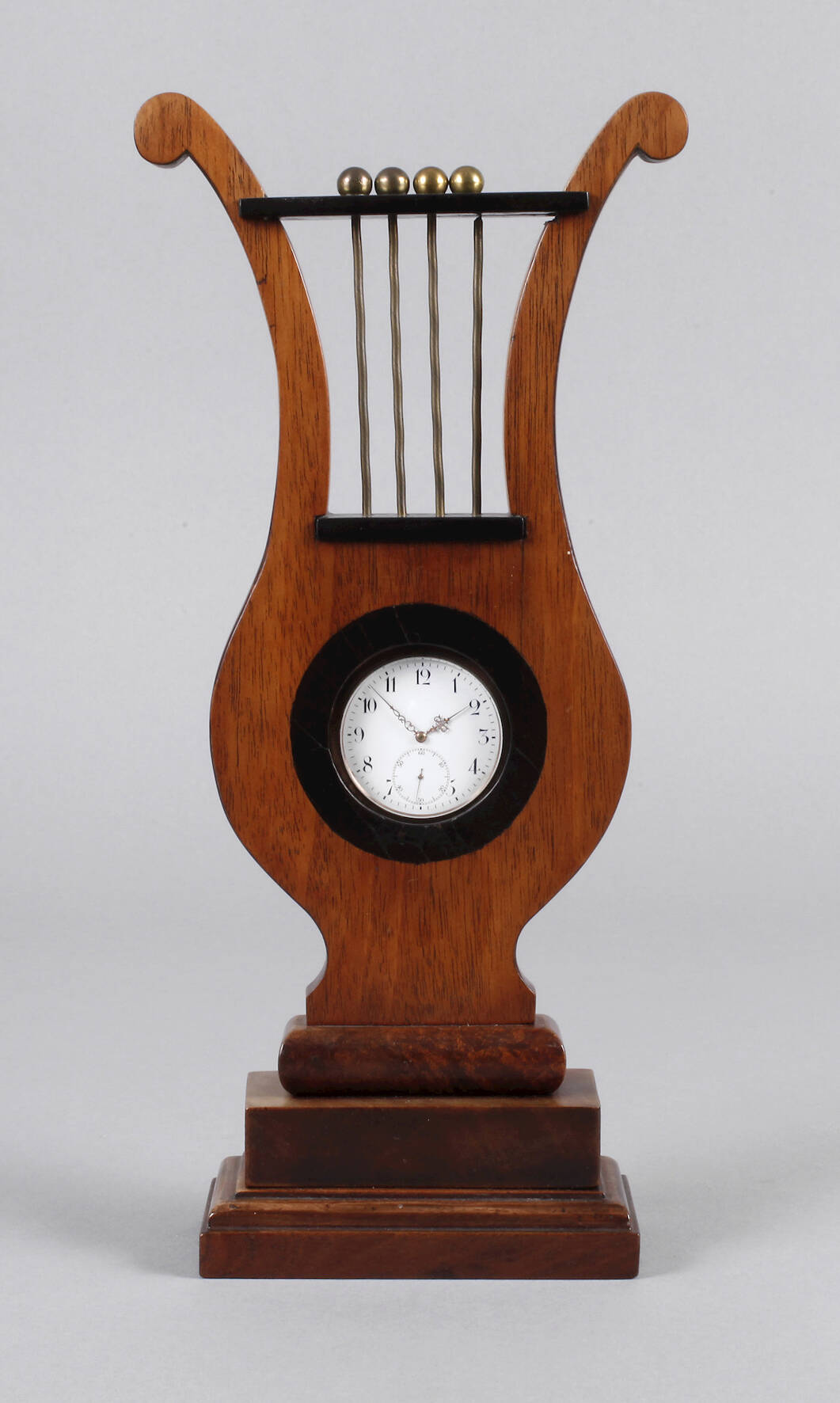 Lyra Uhrenständer mit Taschenuhr IWC