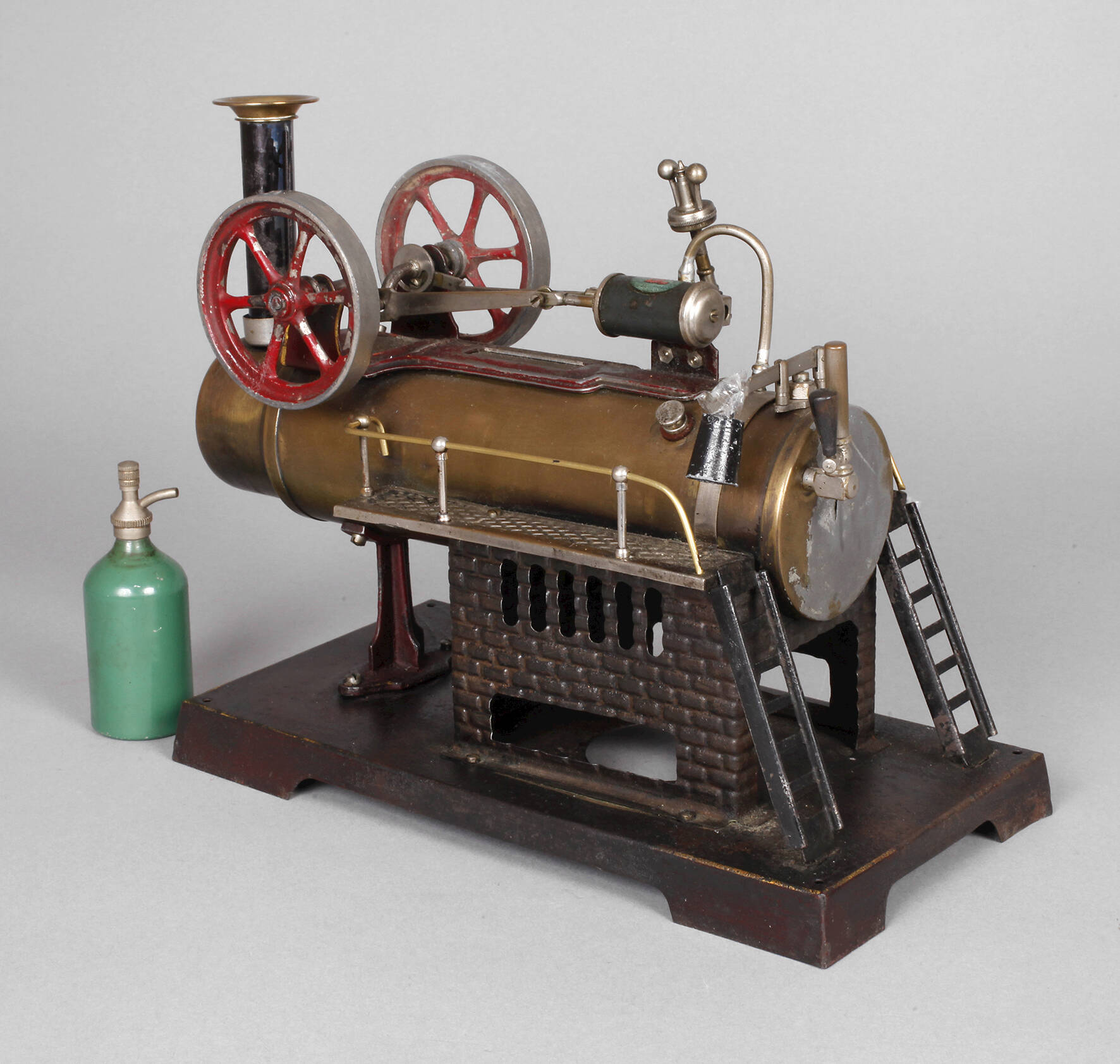 Doll stationäres Lokomobil