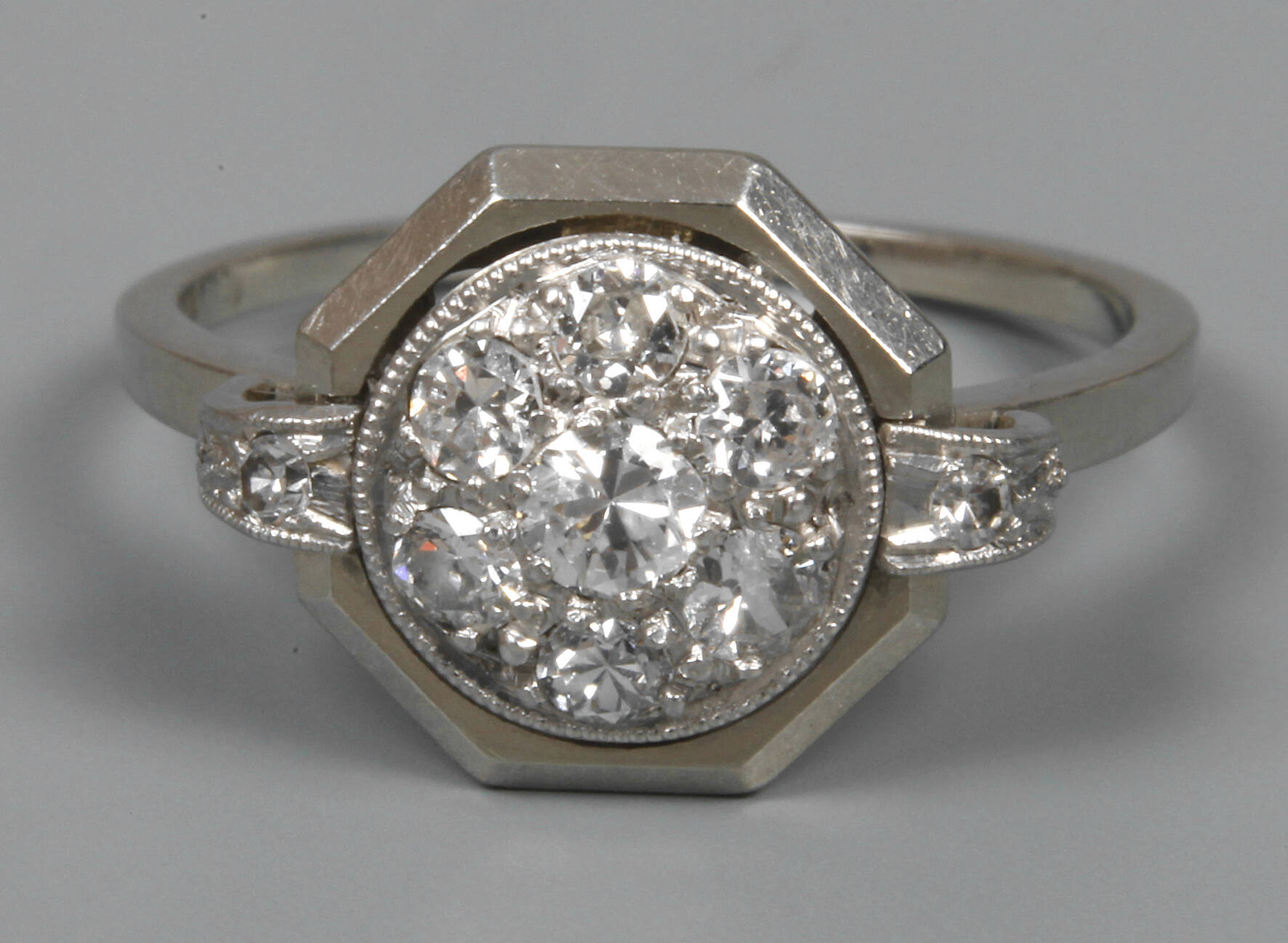 Damenring mit Brillanten