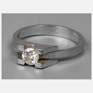 Damenring mit Brillant