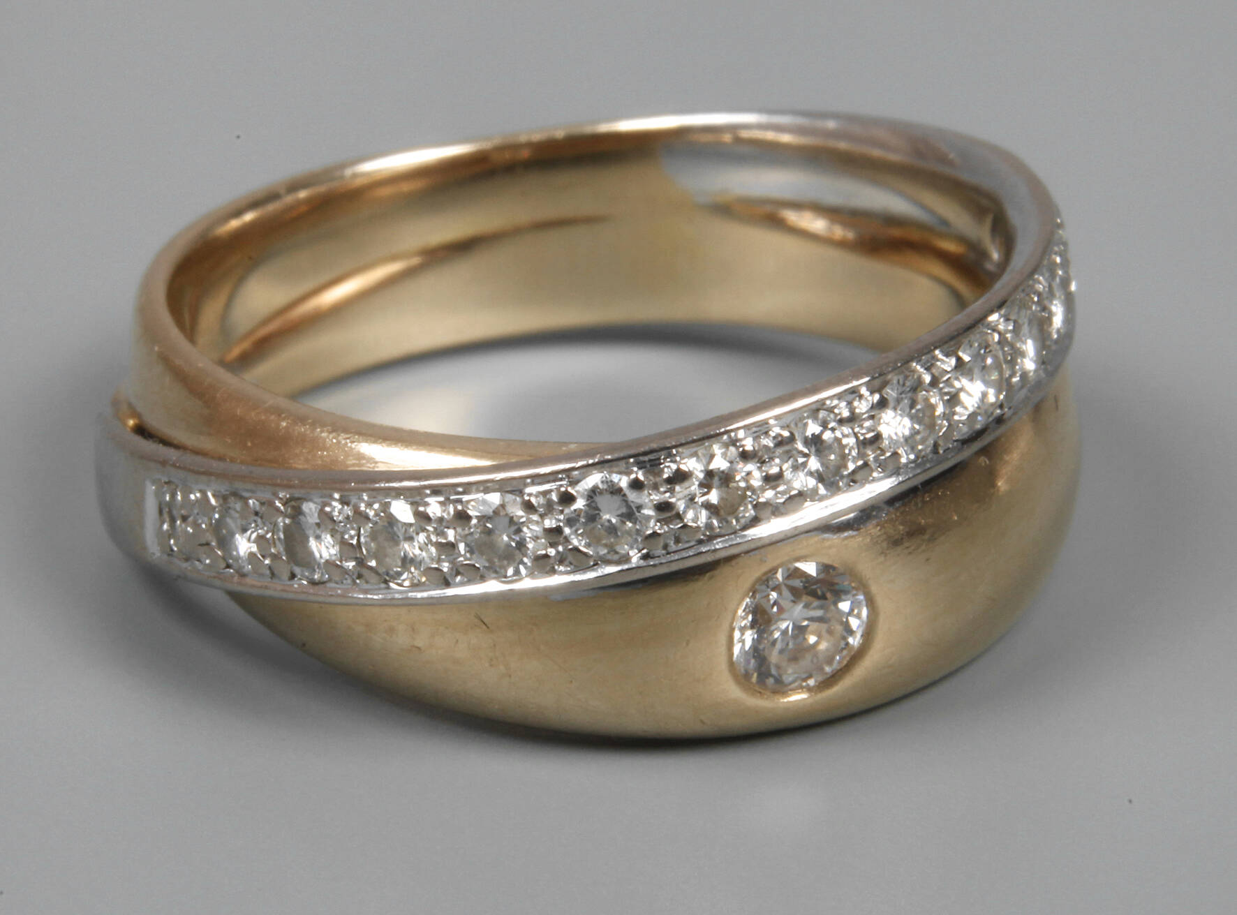 Damenring mit Brillanten