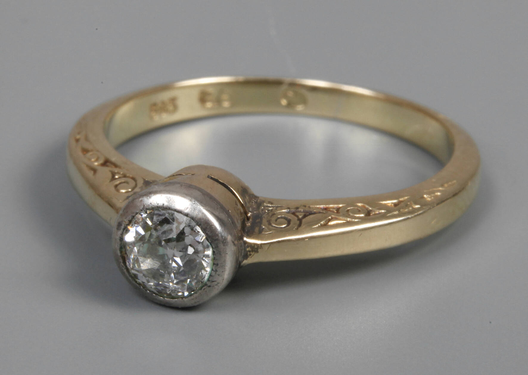 Damenring mit Altschliffdiamant