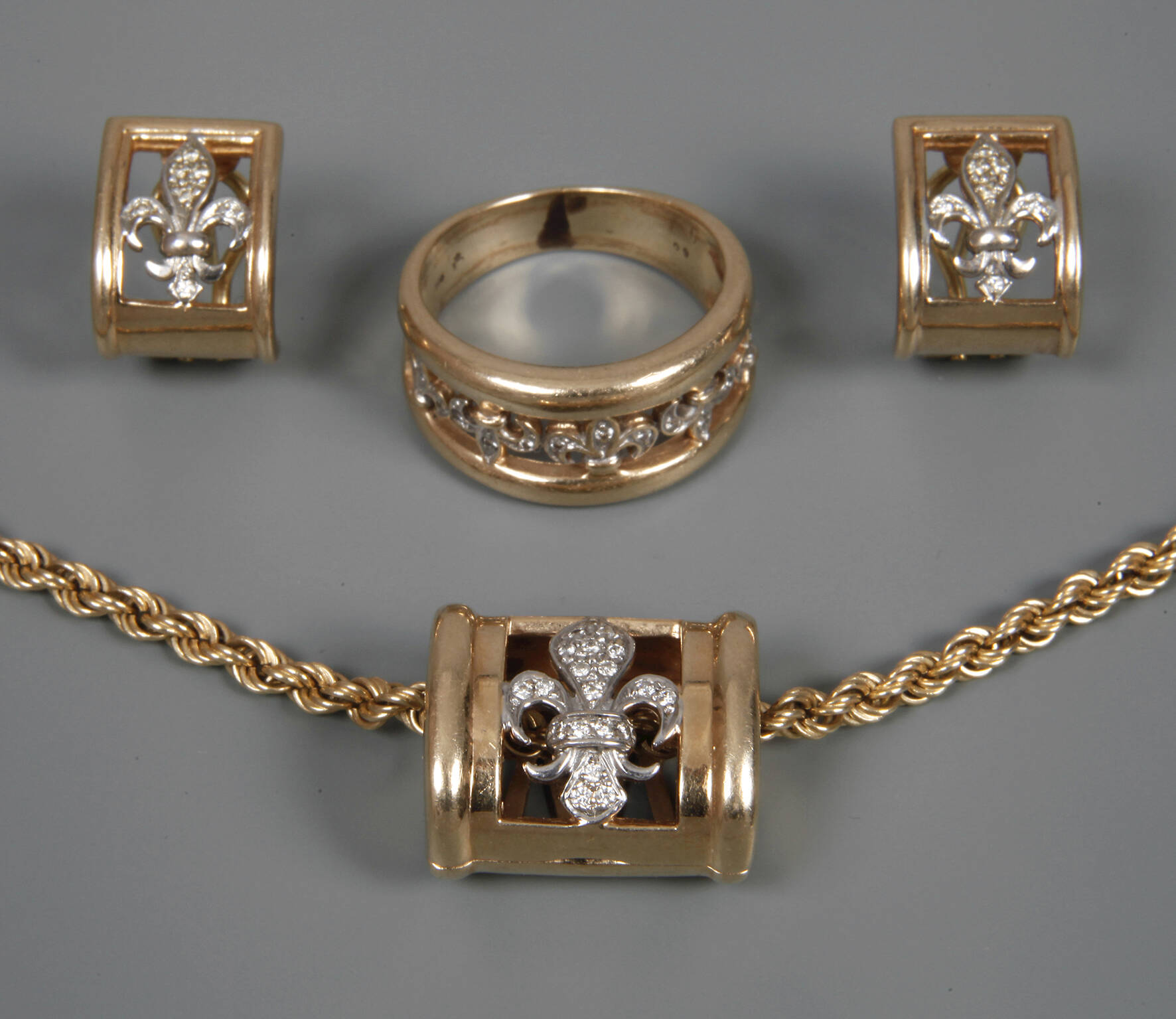 Schmuckset mit Diamanten