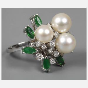 Damenring mit Perlen, Brillanten und Smaragden