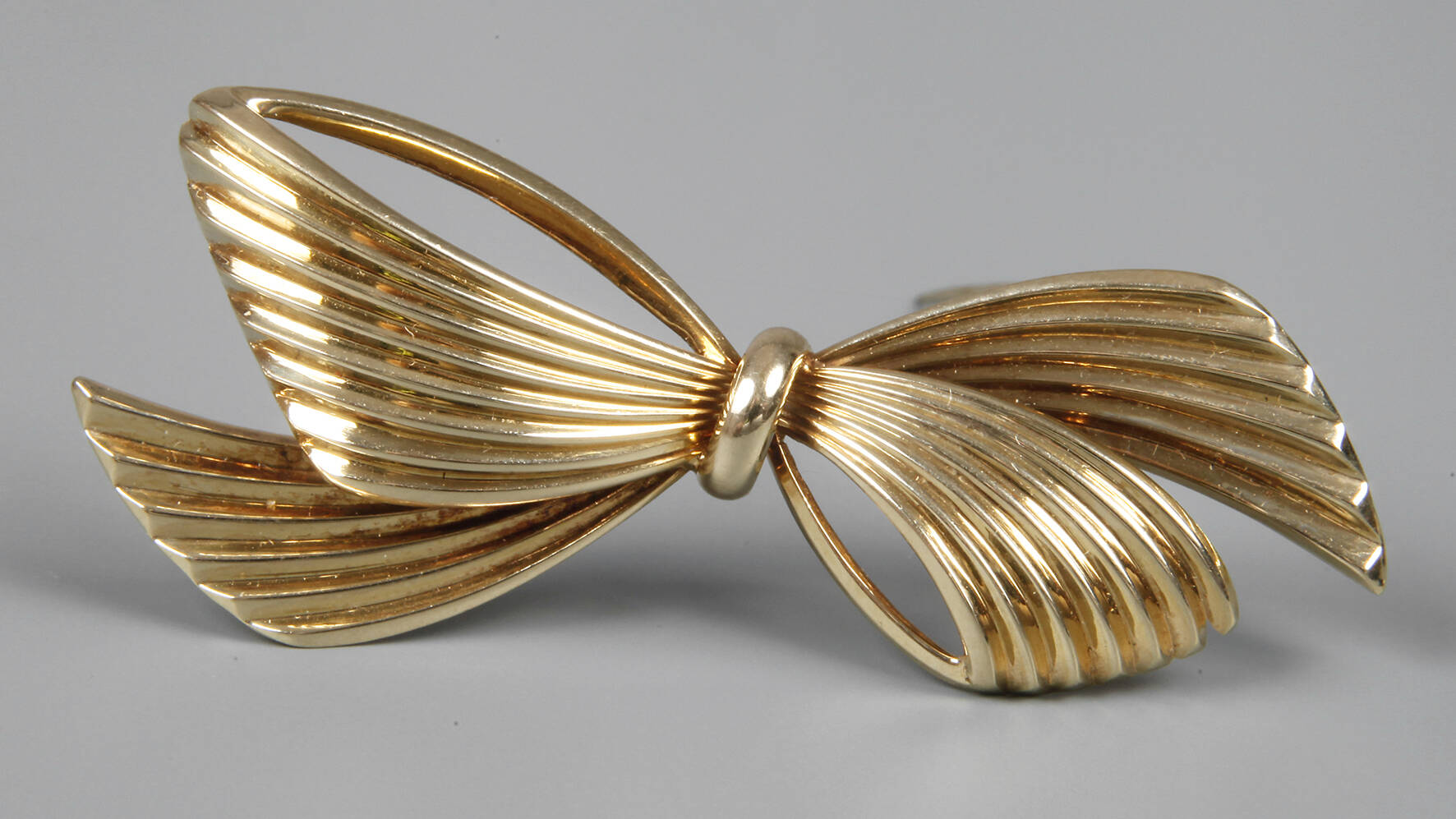 Tiffany & Co., Schleifenbrosche