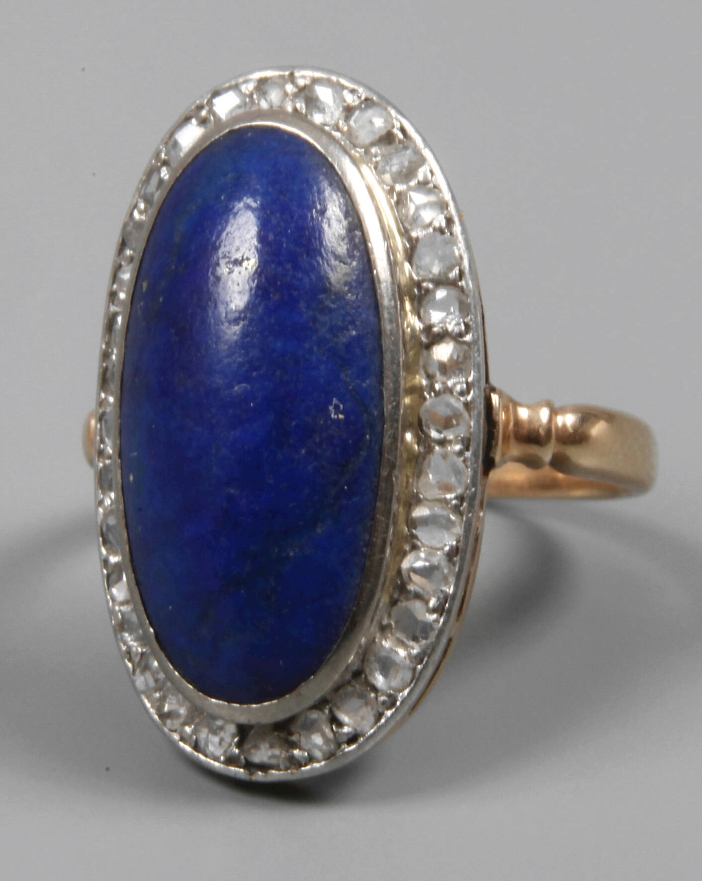 Damenring mit Lapislazuli und Diamanten