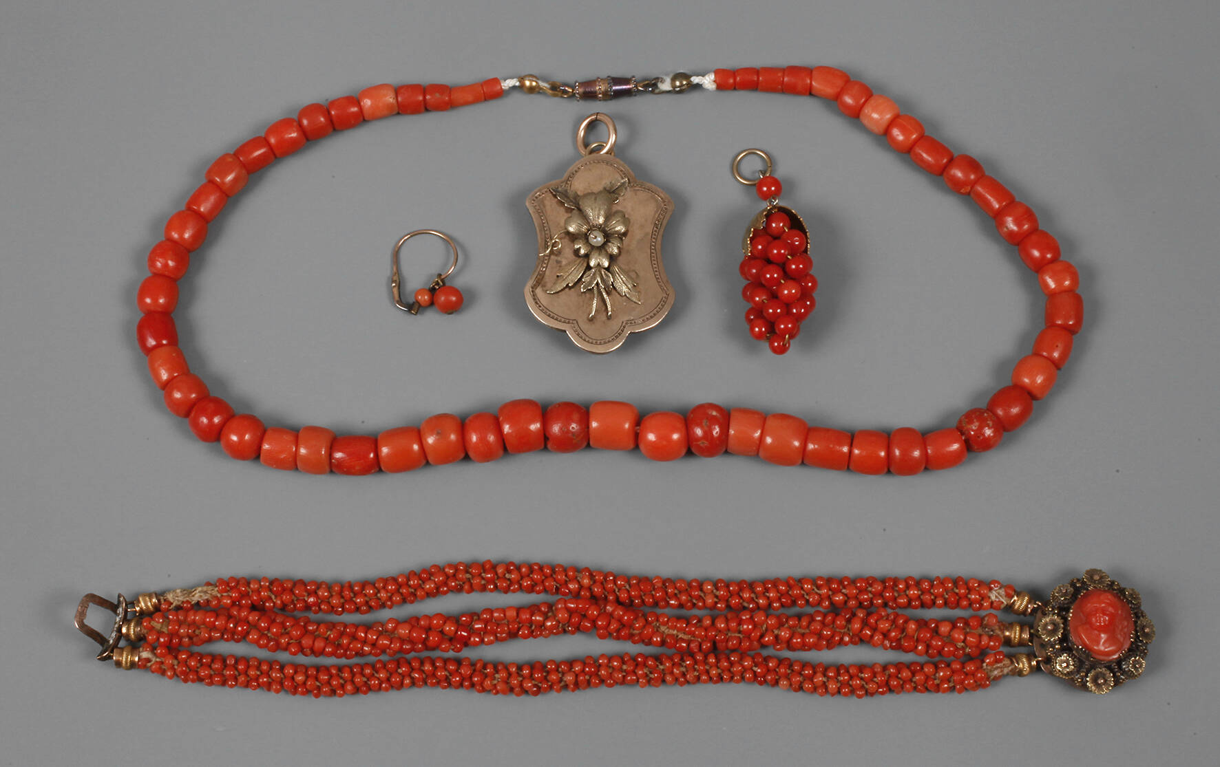 Konvolut Korallenschmuck