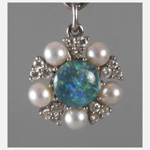 Anhänger mit Edelopal, Brillanten und Perlen