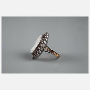 Damenring mit Edelopalkamee und Rubinen