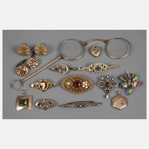 Konvolut vergoldeter Schmuck