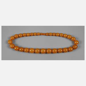 Langes Bernsteincollier
