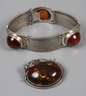 Armband und Brosche mit Bernstein