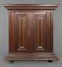 Barocker Wellenschrank