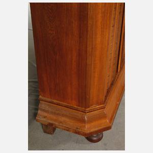 Kleiner Wellenschrank