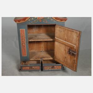 Bäuerlicher Wandschrank
