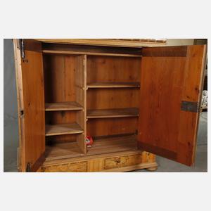 Dielenschrank Barock