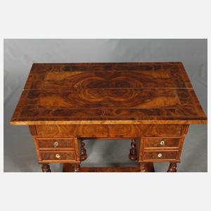 Außergewöhnlicher Barockschreibtisch