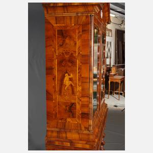 Feiner Stollenschrank Barock