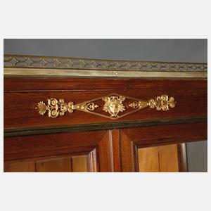 Neoklassizistische Vitrine