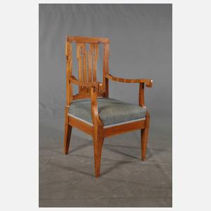 Vier neoklassizistische Armlehnstühle