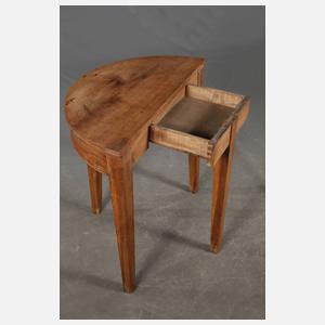 Kleiner Demi Lune-Tisch