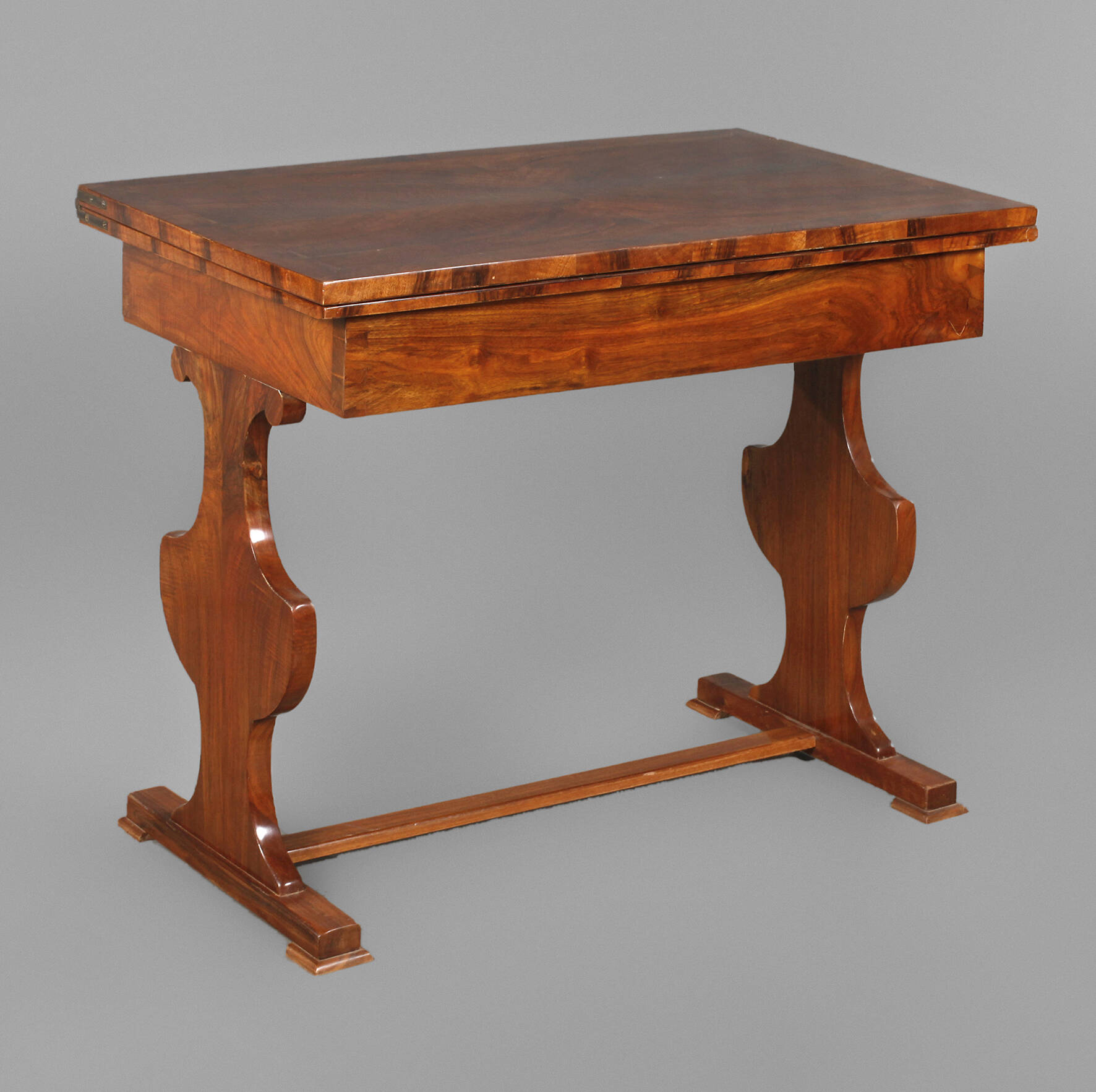 Spieltisch Biedermeier