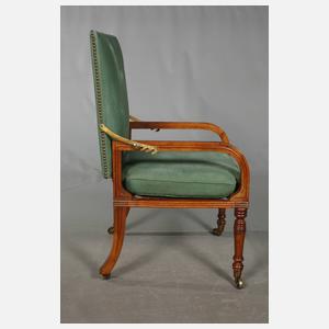 Sessel mit verstellbarer Lehne