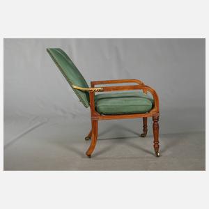 Sessel mit verstellbarer Lehne