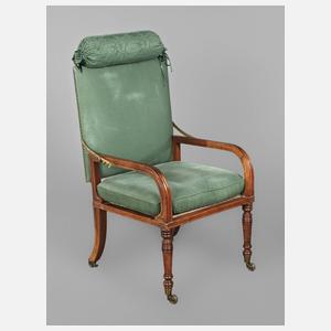 Sessel mit verstellbarer Lehne