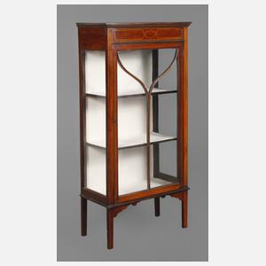 Kleine Dreiseitenvitrine