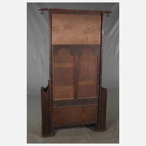 Garderobe mit Truhenbank