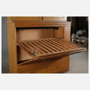 Großer Grafikschrank