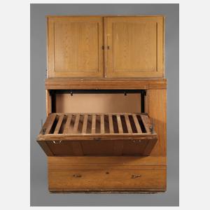 Großer Grafikschrank