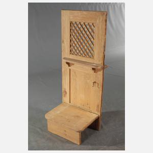 Tür eines Beichtstuhls