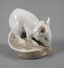 Meissen "Maus auf Postament"
