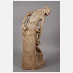 Goldscheider übergroße Figur "Sandalenbinderin"