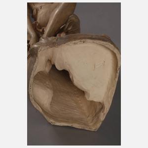 Goldscheider übergroße Figur "Sandalenbinderin"