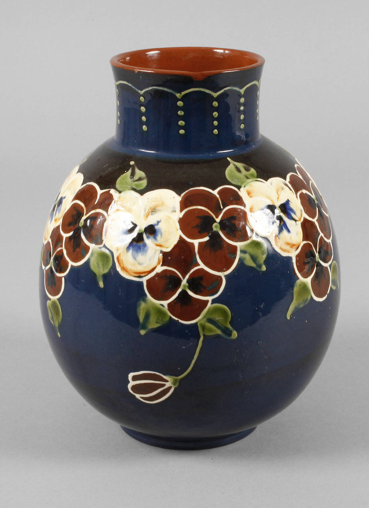 P. A. Wranitzky Vase Stiefmütterchendekor