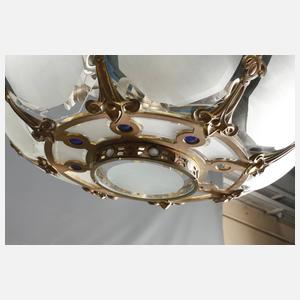 Übergroßer Deckenlüster