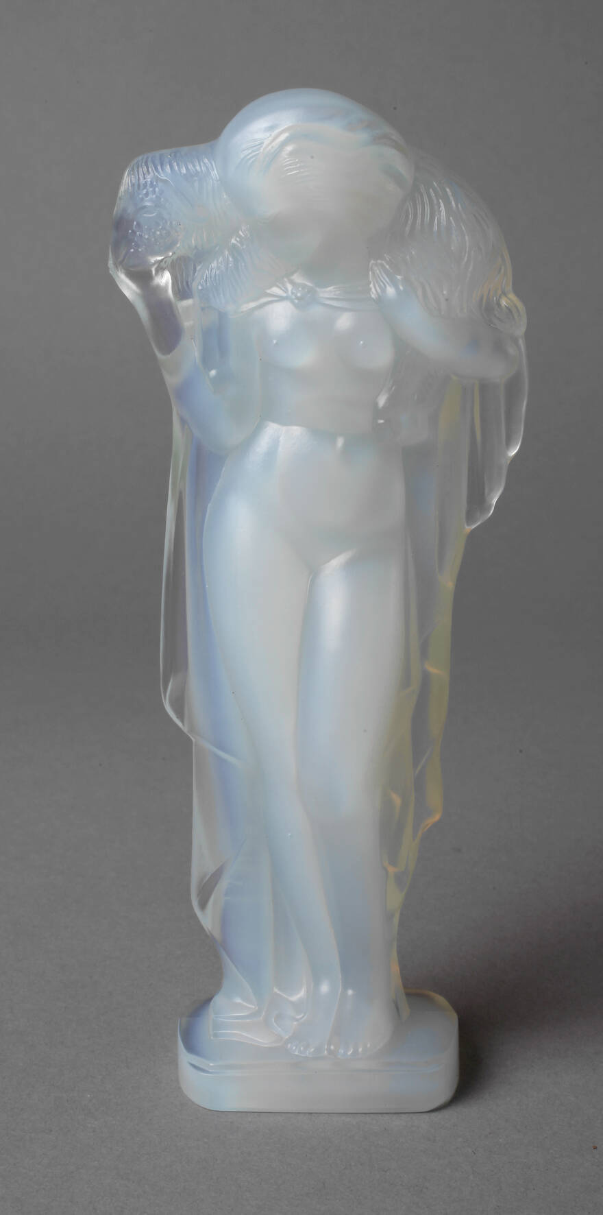 Marius Ernest Sabino stehender weiblicher Akt