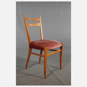 Esstisch und sechs Stühle