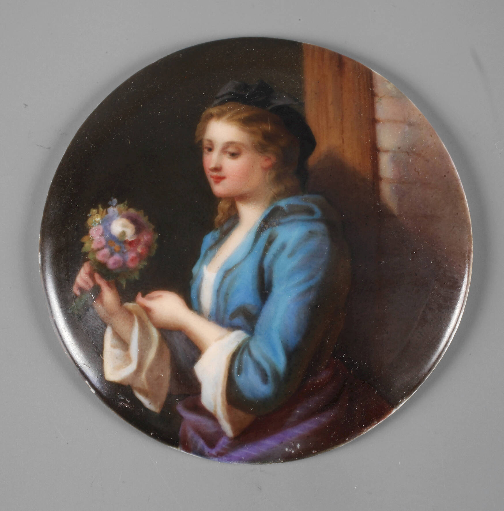 Kleine Bildplatte mit Damenportrait