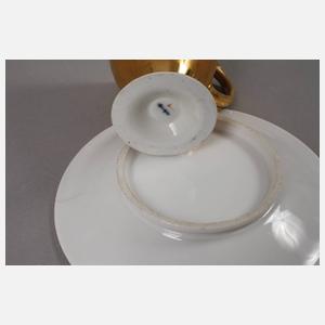 KPM Berlin zwei Sammeltassen mit Golddekor