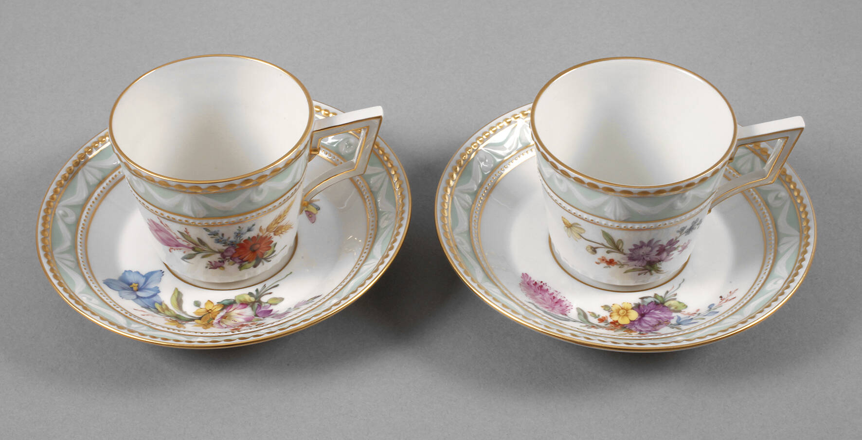 KPM Berlin zwei Tassen "Kurland"