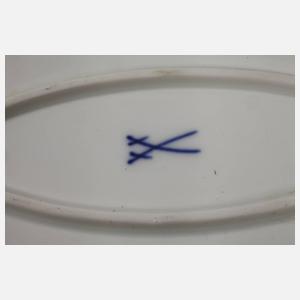 Meissen umfangreiches Service mit Weinlaubdekor