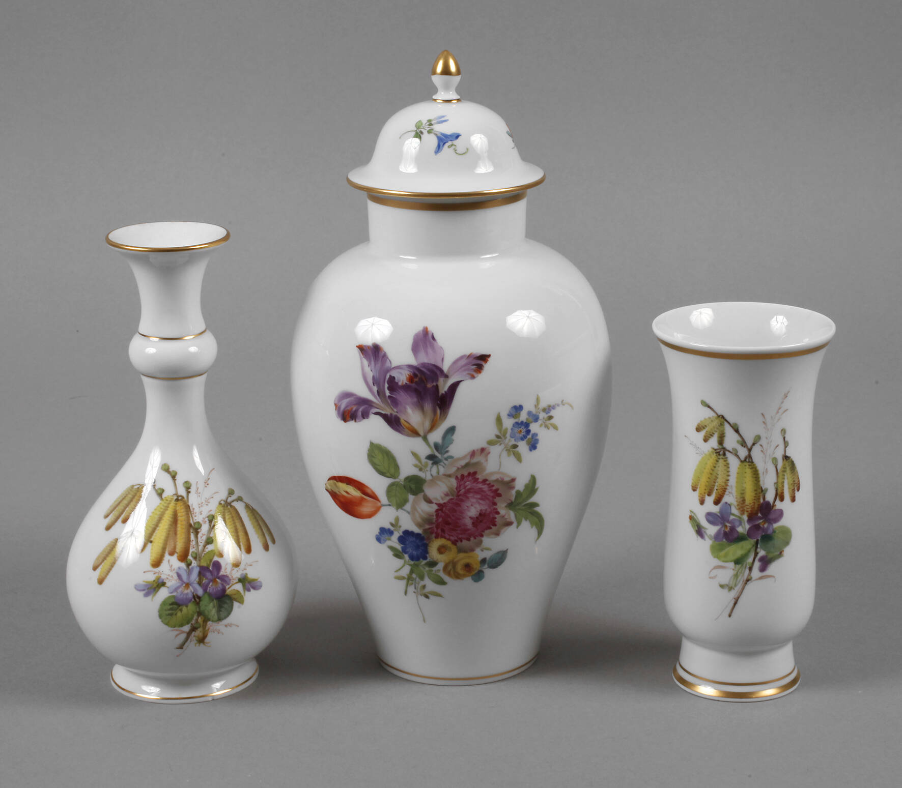 Meissen drei Vasen Blumenmalerei